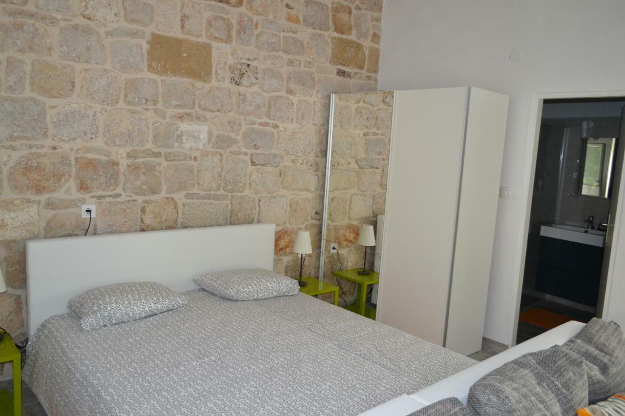 Martinis Apartment Vis